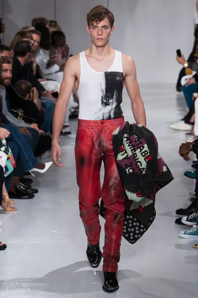 Look 24